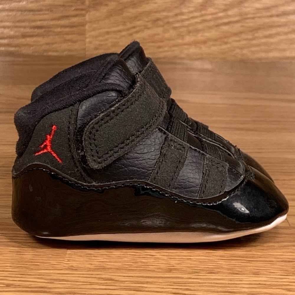 Nike Air Jordan 11 Mid 72-10 Bred Size 2c